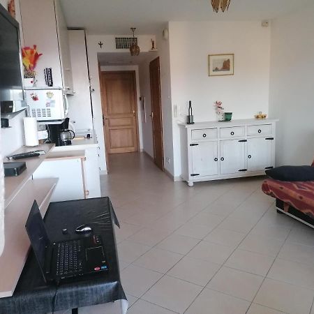 Appartement Résidence Les Eucalyptus LʼÎle-Rousse Esterno foto