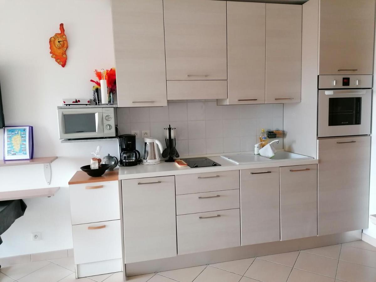 Appartement Résidence Les Eucalyptus LʼÎle-Rousse Esterno foto